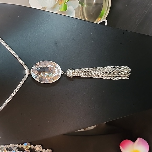 None Jewelry - Glam silvertone necklace